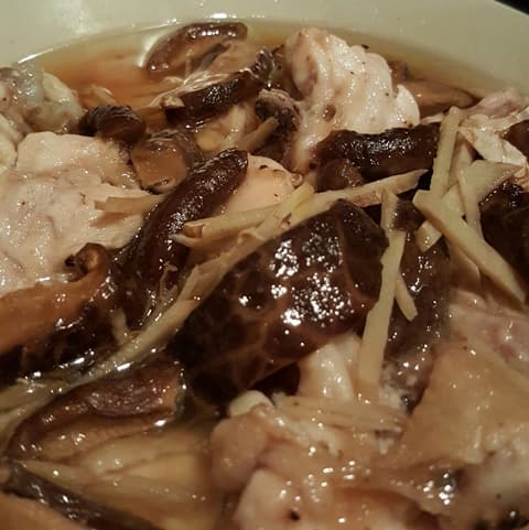 steamed chicken with mushroom
