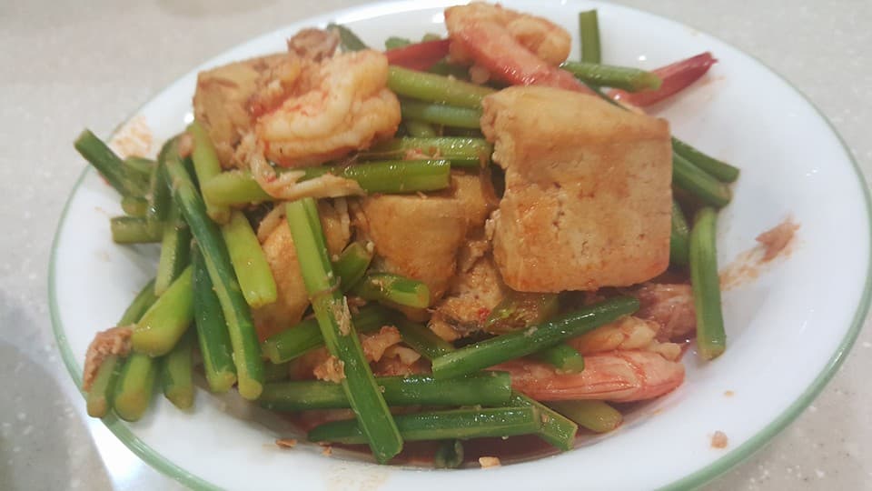 Chive flowers with Bean Curd and Prawns (韭菜花,豆干,虾)