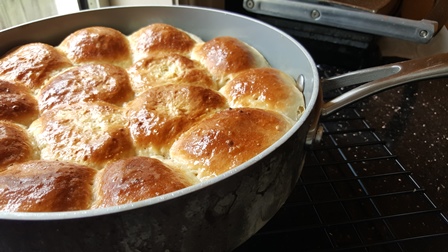 Pani Popo (Samoan Bread)